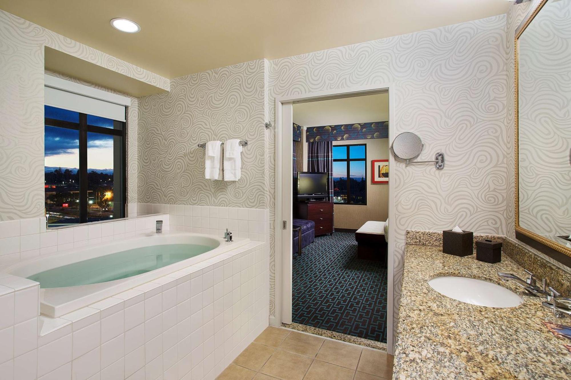 Juniper Hotel Cupertino, Curio Collection By Hilton Екстер'єр фото
